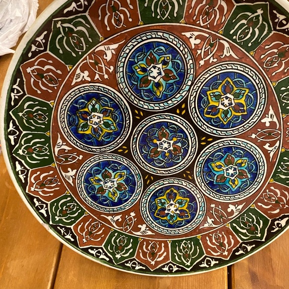 Two 13” Vintage Hand Painted Turkish Plates - Picture 6 of 15
